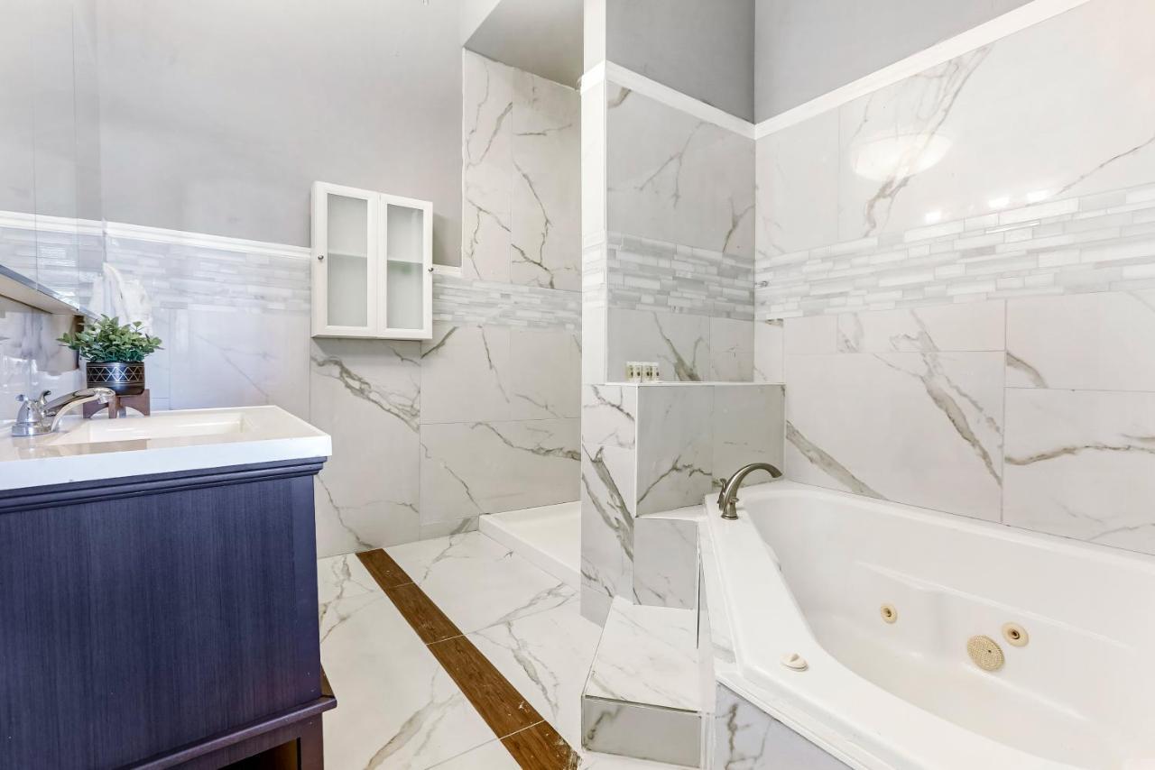 5Br Penthouse Steps To The Streetcar & Fq Apartment New Orleans Bagian luar foto